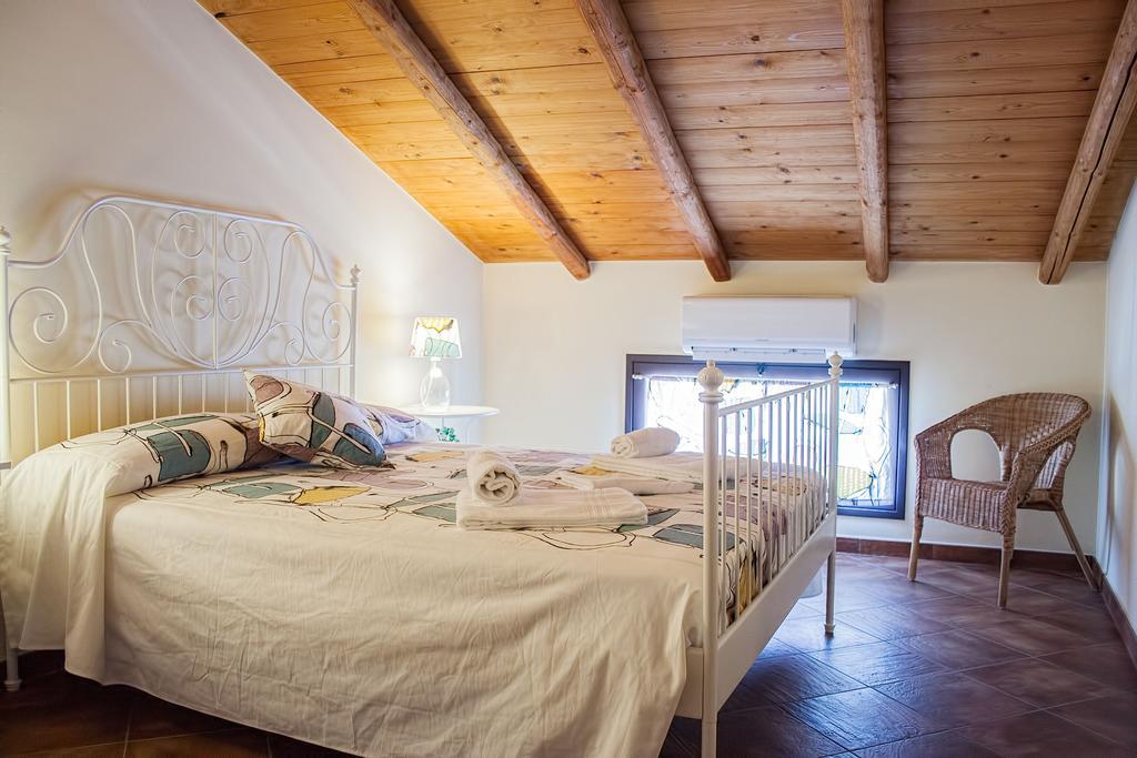 Le Coccole Hostel CTA Room photo